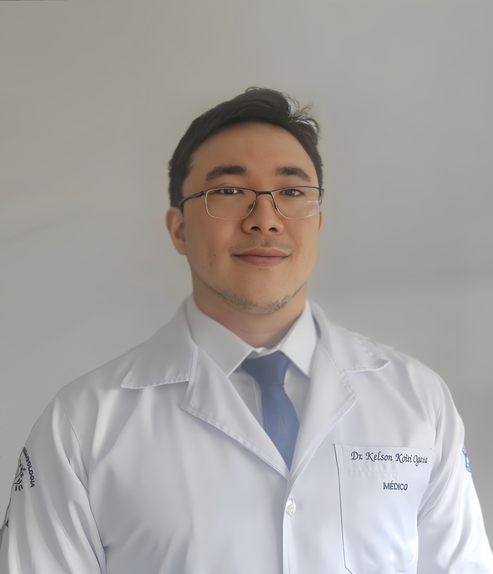 Dr. Kelson Koiti Ogata, ortopedista e especialista em Medicina da Dor em São Paulo